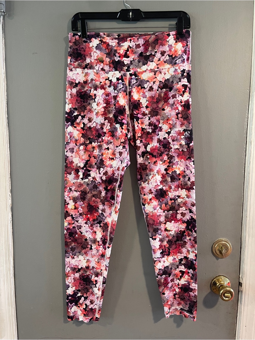 Soft Surroundings Must Have Floral Print Leggings Size M